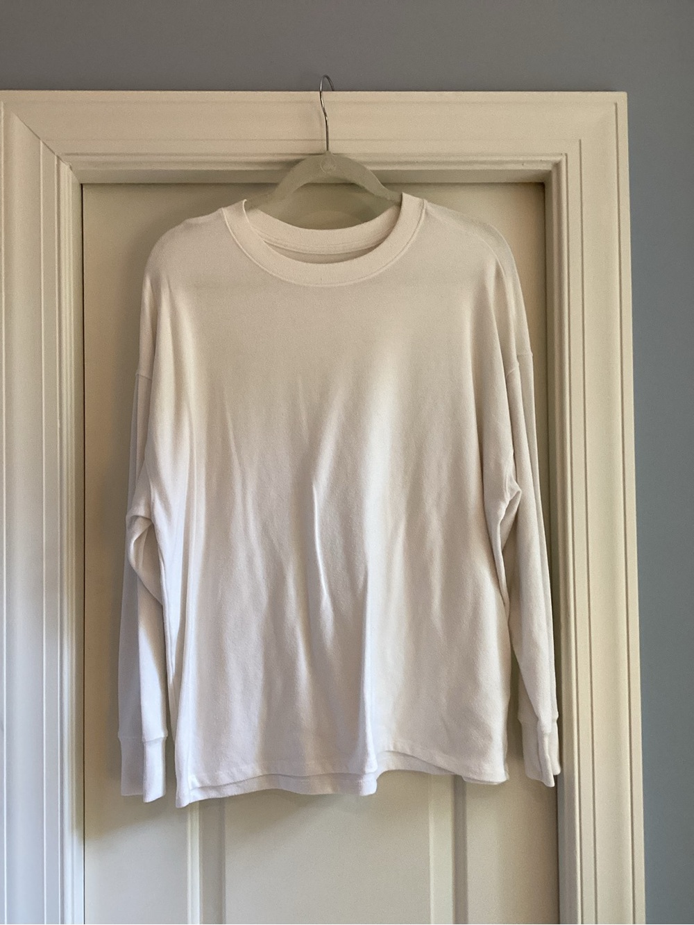 Abercrombie & Fitch A&F Essentials - White Long Sleeve Tee